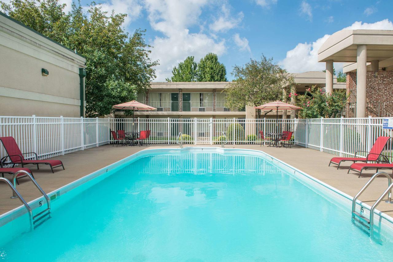 Days Inn By Wyndham Paducah Dış mekan fotoğraf